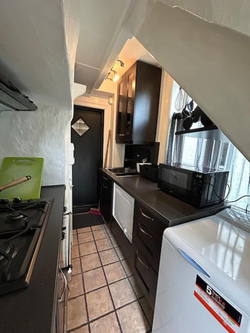 Cozy Apartment In Popular Street 베르겐 외부 사진